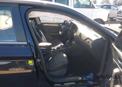 2024 Volkswagen Jetta 1.5T Se from USA, damaged, VIN 3VWEM7BU5RM042819